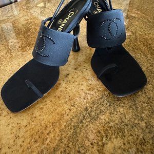 CHANEL NEW VINTAGE 2001 - CRYSTAL EMBELLISHED CHANEL LOGO HIGH HEEL SANDALS